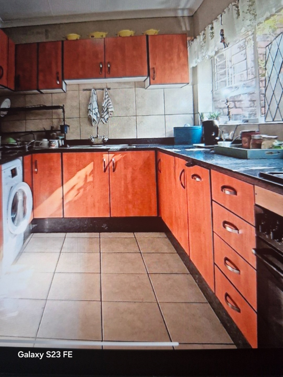 2 Bedroom Property for Sale in Meerhof North West